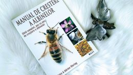 Manual de creștere a albinelor de Claire și Adrian Waring